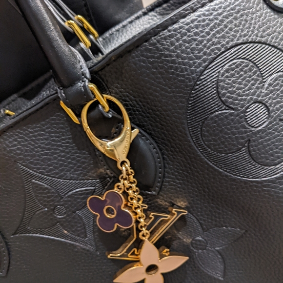 Louis Vuitton bag charm - Picture 4 of 5